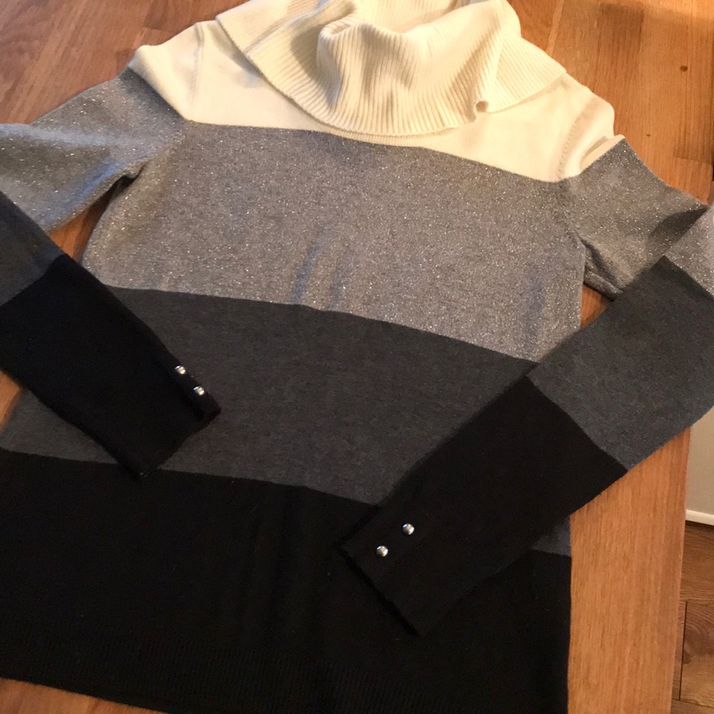 White house Black market sweater